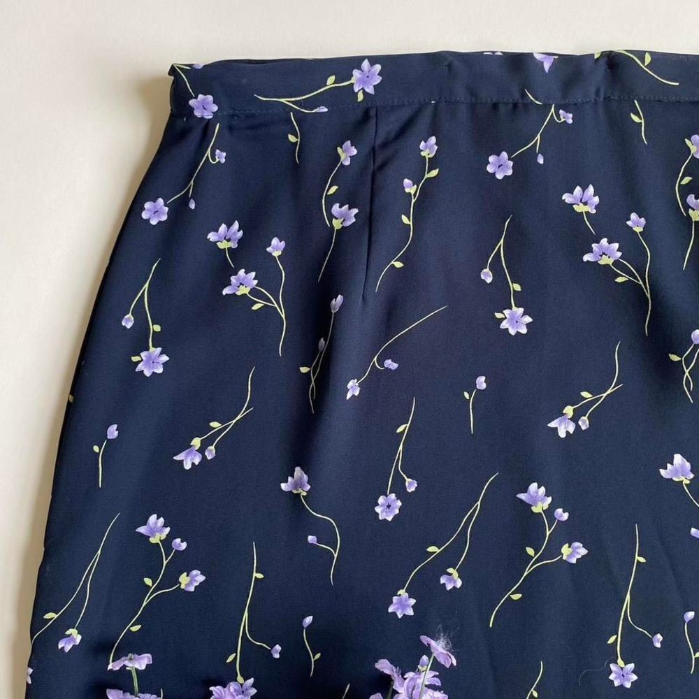 Vintage navy floral skirt - Picture 3 of 6